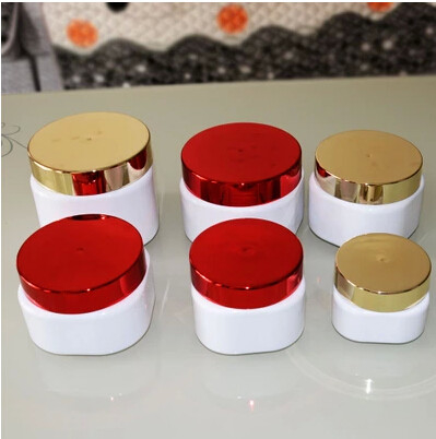Download 50gm 100gm 150gm 250gm 300gm Plastic Square Cosmetic Jar With Shiny Gold And Silver Lid PSD Mockup Templates