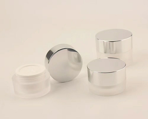 China factory wholesale luxury 50g cosmetic acrylic cream jar with shinny silver overcap