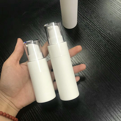 Eco friendly white empty  white plastic cosmetic packaging container serum lotion 15ml 30ml 50ml airless pump bottle