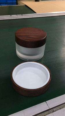 7oz  3.5oz Plastic Jar Cosmetic Packaging frsoted clear Plastic Cosmetic Jar With Wood Tops Lid